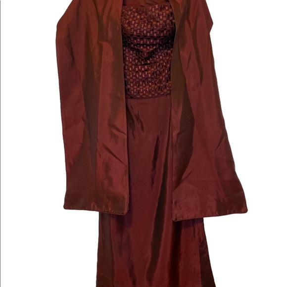 Helen Morley Maroon Iridescent Embroidered Strapless Maxi Gown with Sash Size 6 - Picture 9 of 11